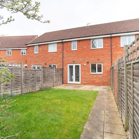 Saltbox Stays - 3 Bed With Off-Street Parking, Fast Wifi, Sleeps 7, Central Location Ashby-de-la-Zouch Exterior photo