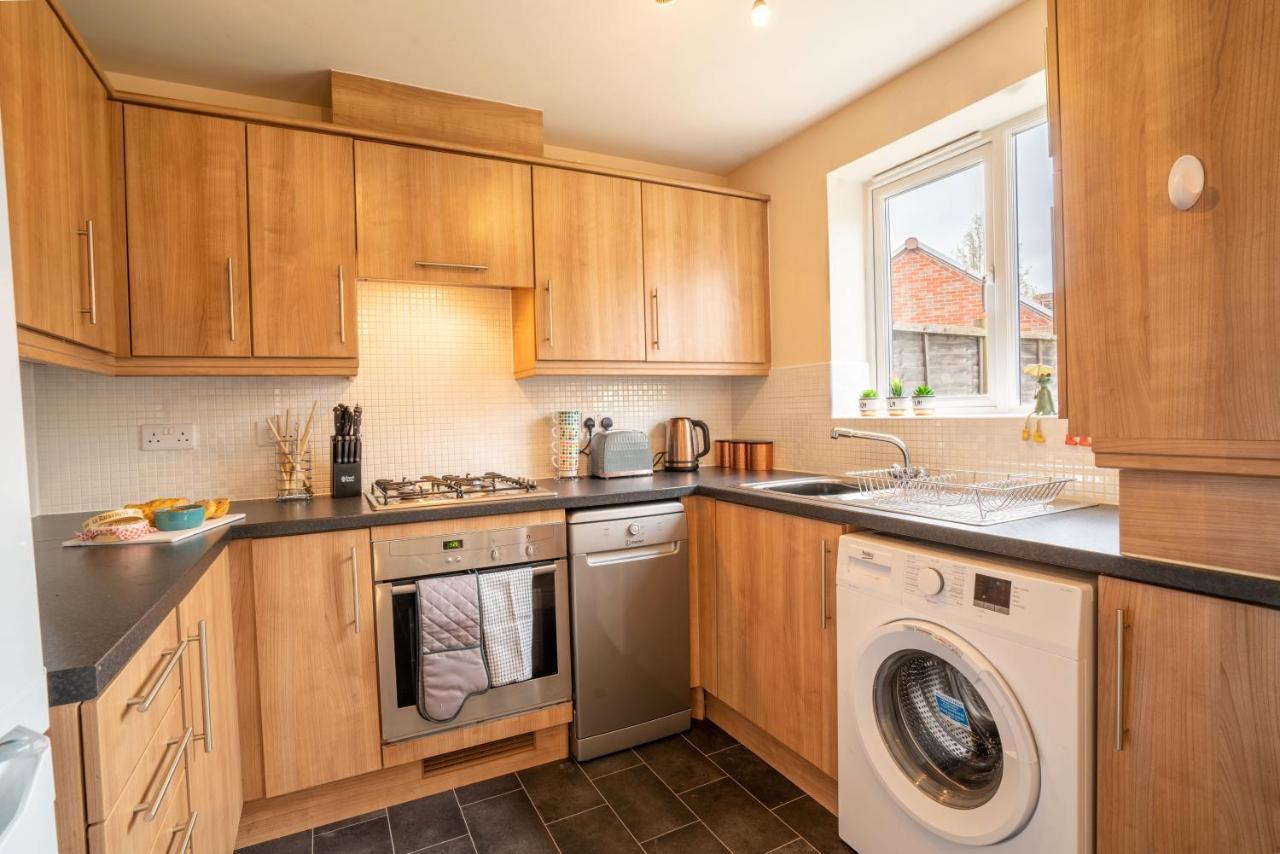 Ferienhaus Saltbox - 3 Bed With Off-street Parking, Fast Wifi, Sleeps 7, Location Ashby-de-la-Zouch