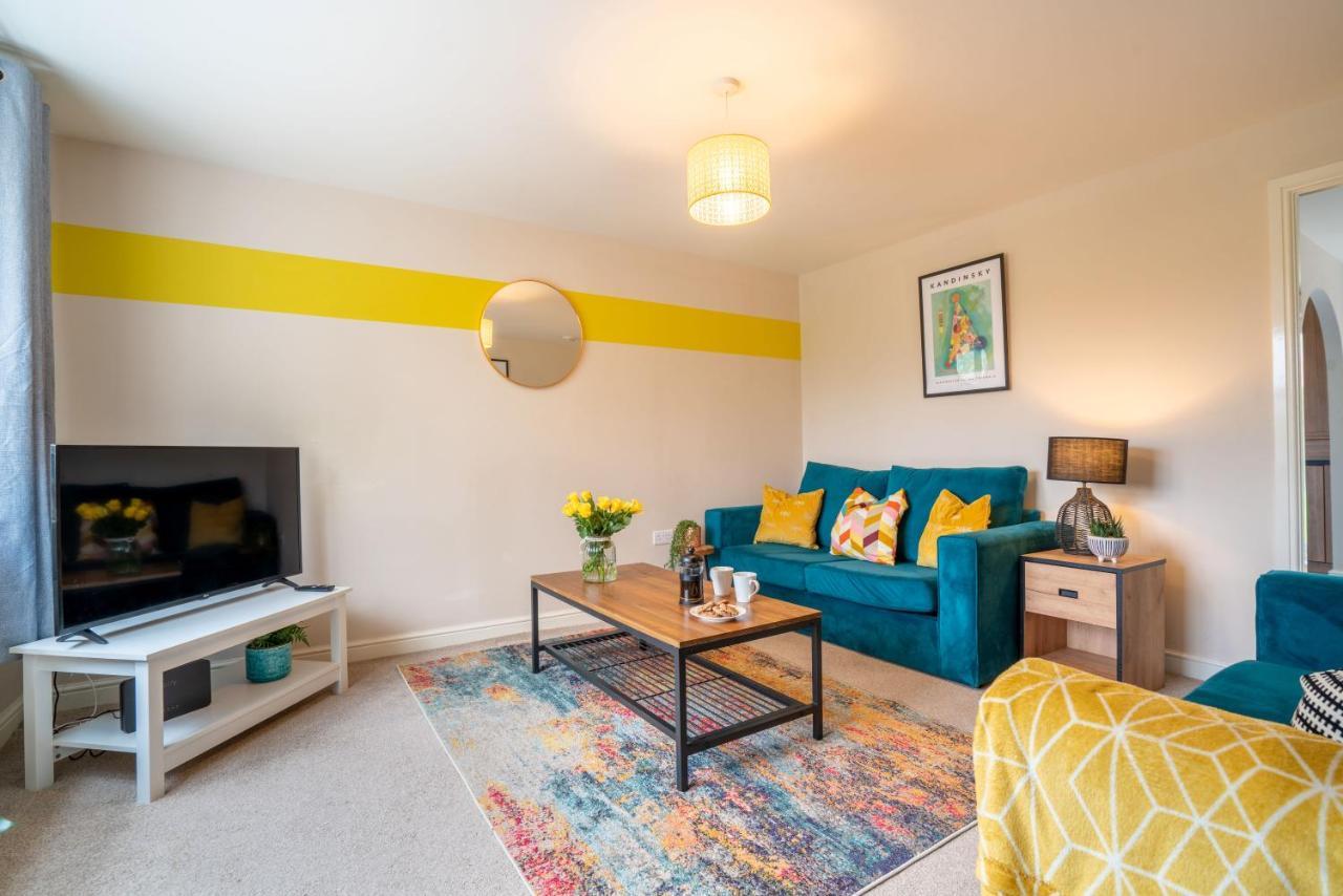 Saltbox - 3 Bed With Off-street Parking, Fast Wifi, Sleeps 7, Location Holiday home Ashby-de-la-Zouch
