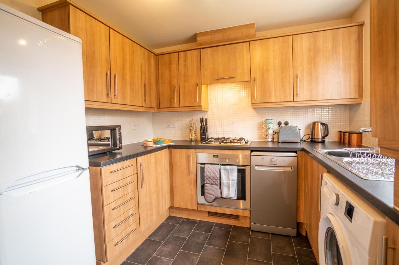 Saltbox - 3 Bed With Off-street Parking, Fast Wifi, Sleeps 7, Location Holiday home