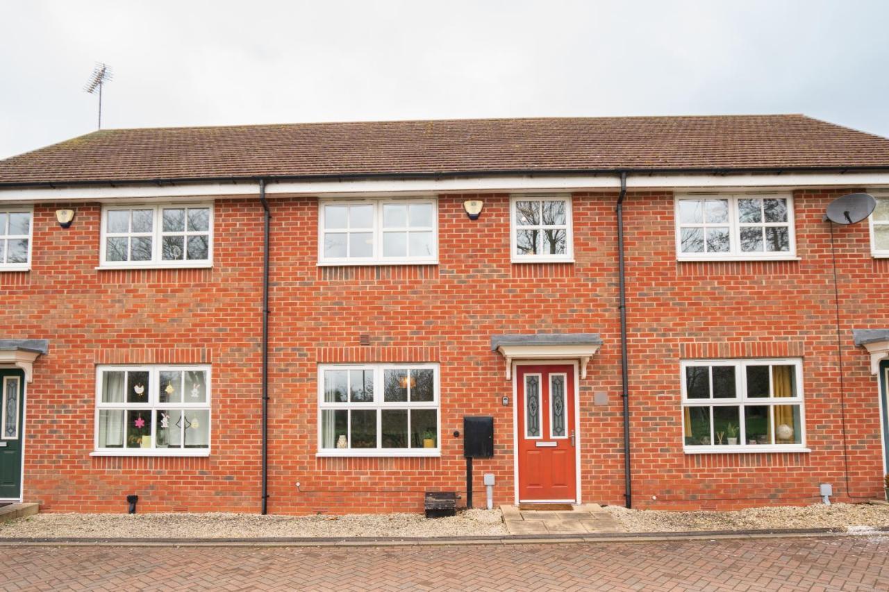 Saltbox - 3 Bed With Off-street Parking, Fast Wifi, Sleeps 7, Location Holiday home Ashby-de-la-Zouch